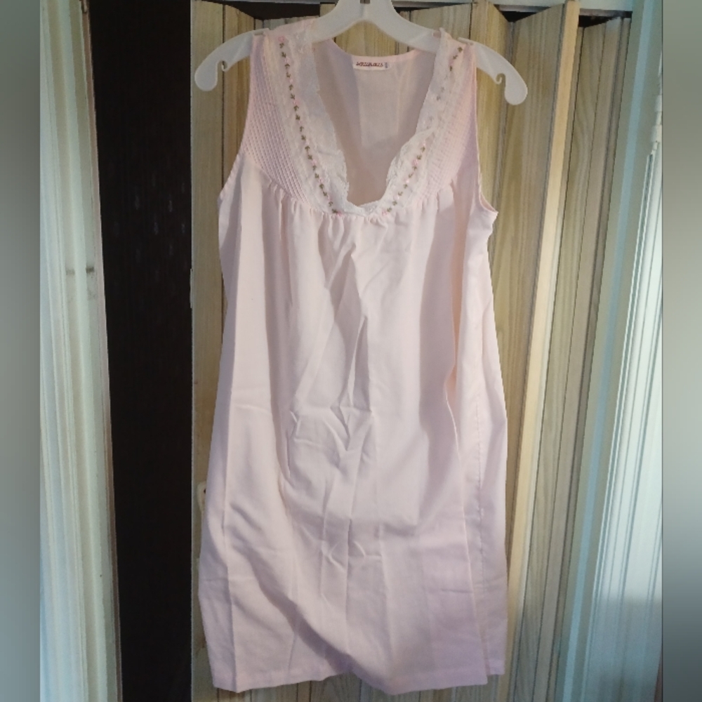 Vintage Pale Pink Nightgown Women's Size Medium Lace Flower Coquette Cottagecore